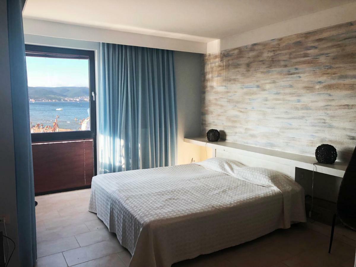 Boutique Studio At Oasis Vip Club Lägenhet Slăntjev Brjag Exteriör bild